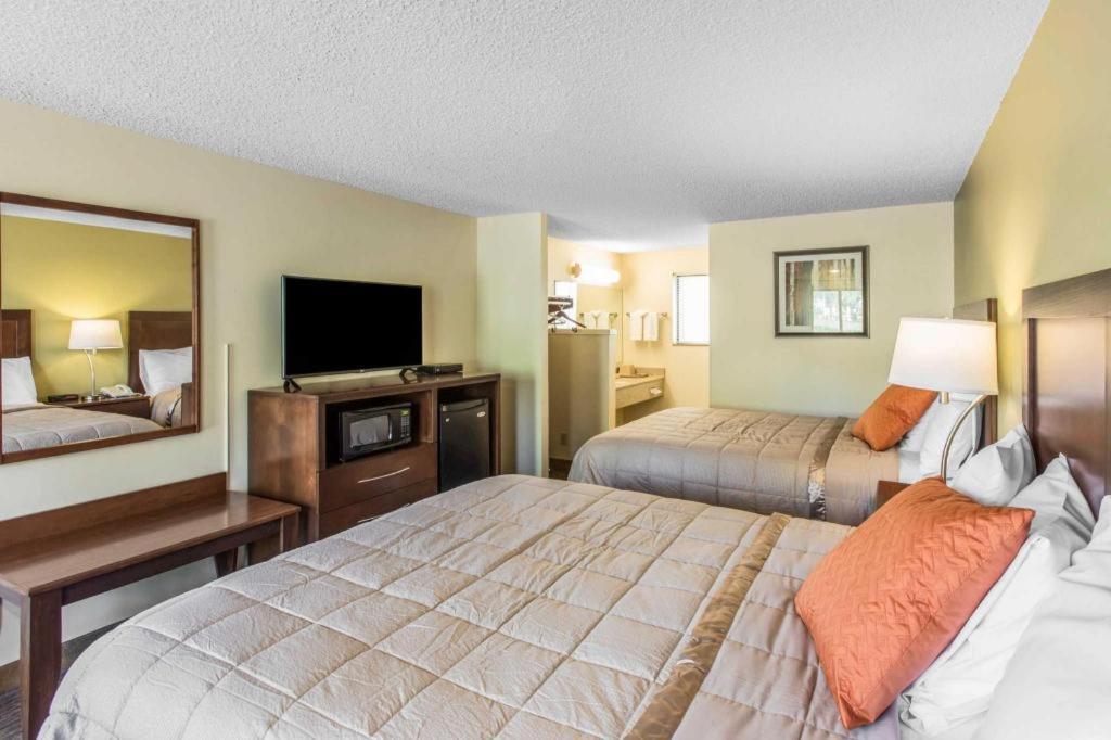 Rodeway Inn Гленвуд Спрингс Экстерьер фото